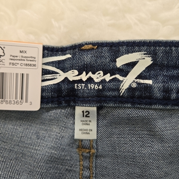 Seven7 Women's Skinny Jean. Color: Dark Wash. Size 12. New.Classic five-pocket - Picture 8 of 9